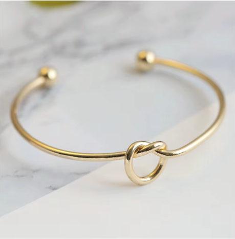 Coquette Bow Bracelet — Gold